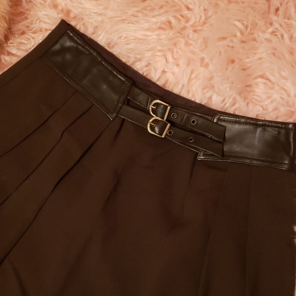 Mini skirt - Picture 2 of 4